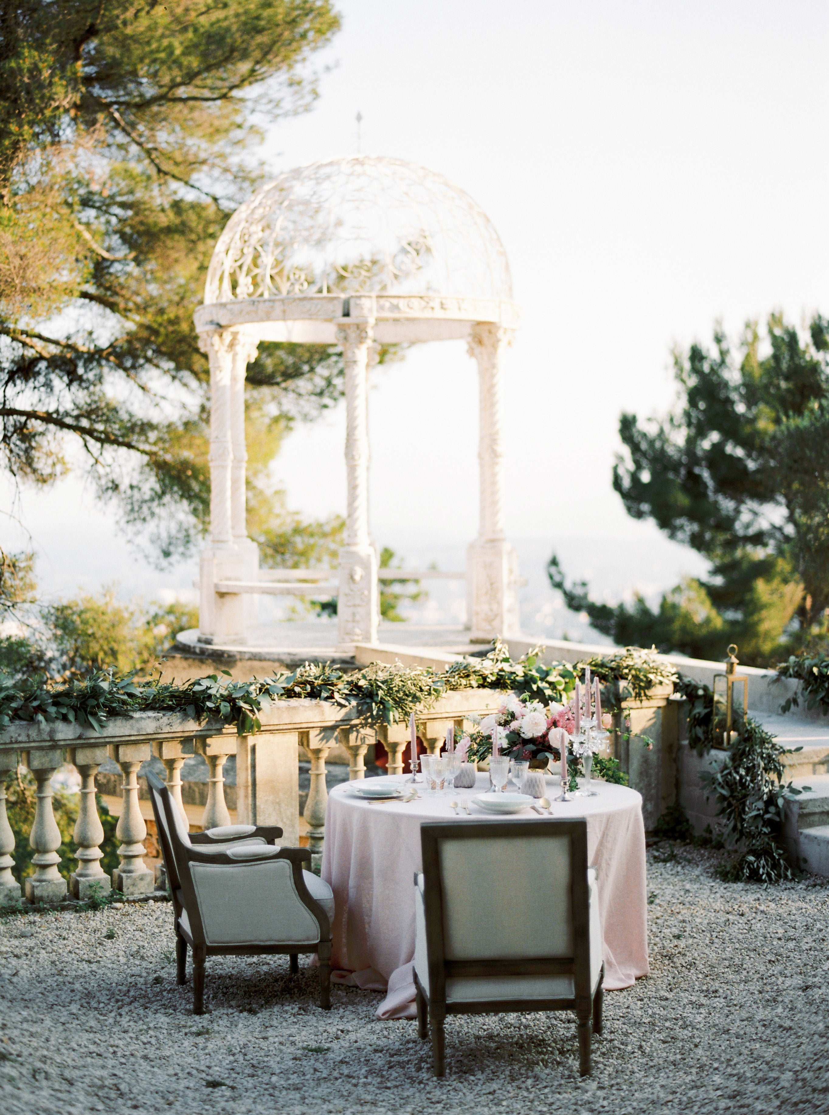 LUXURY CHATEAU WEDDING IN THE FRENCH RIVIERA